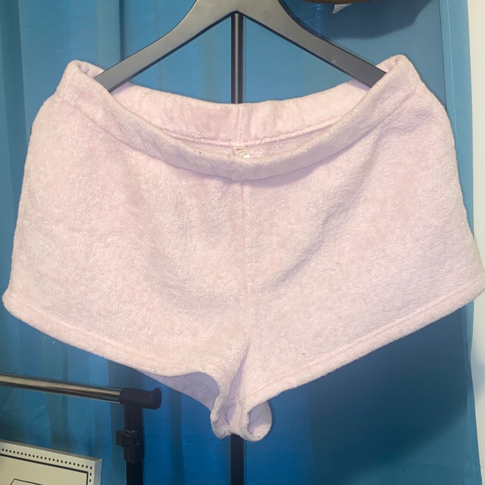FUZZY SLEEP SHORTS